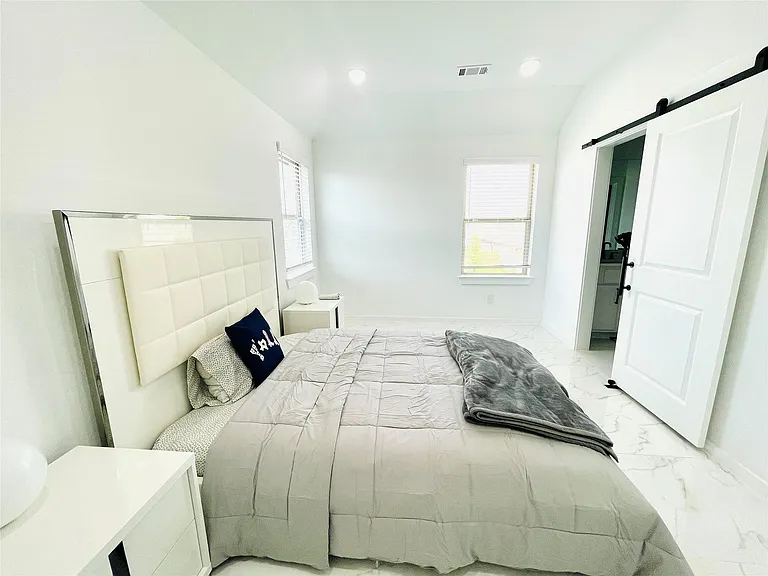 27039 Flower Isle Ln — Photo 14