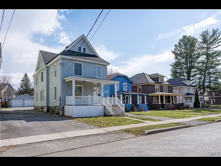 421 S Massey St — Photo 2