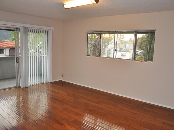 2nd image of 3239 Fairesta St APT 3