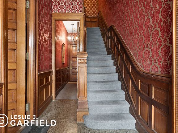 4th image of 110-112 W 76th St