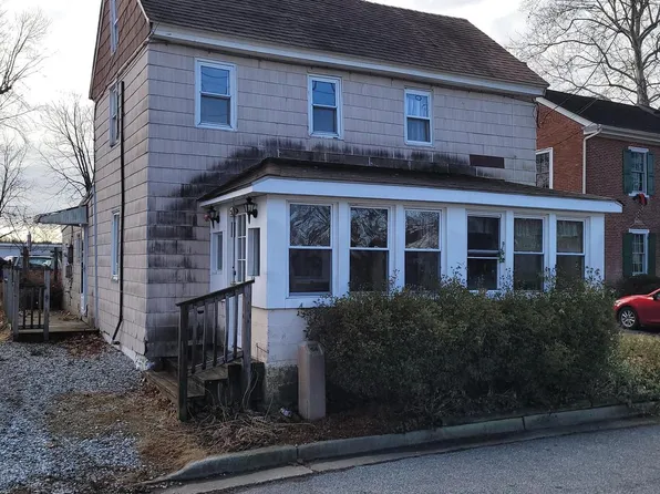 19 Lambert St, Alloway, NJ 08001