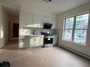 195 Avenue U #3R, Brooklyn, NY 11223
