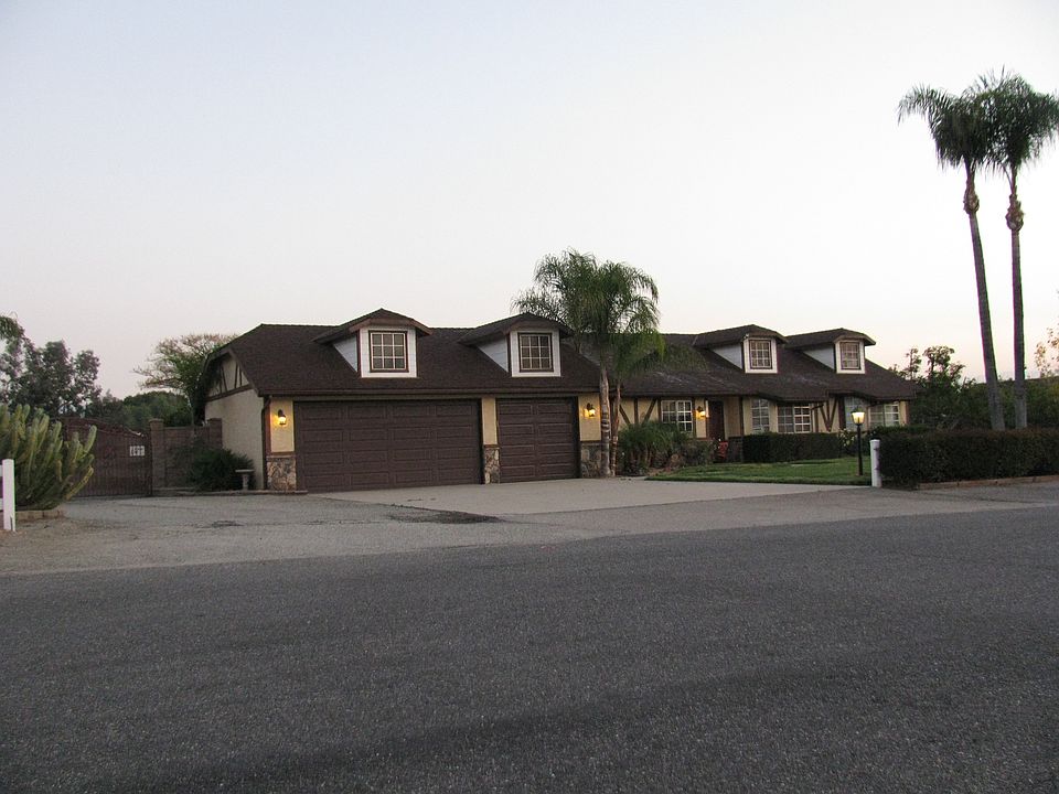 1 acre horse property