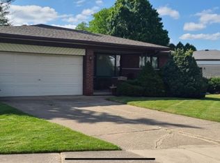 31631 Carion Dr, Warren, MI