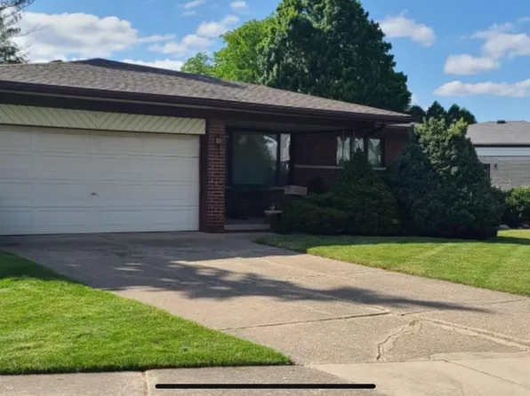 31631 Carion Dr, Warren, MI 48092