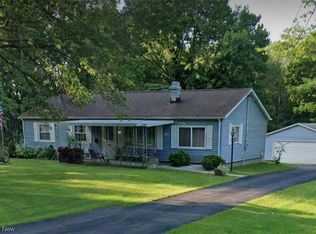 3384 Vanderhoof Rd, Barberton, OH 44203