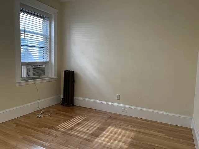 12 Royce Rd #4 — Photo 7