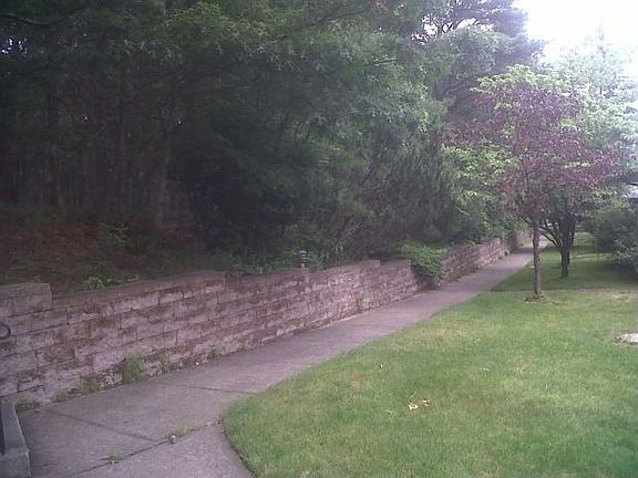 3rd image of 378 Woodbridge Dr Unit C