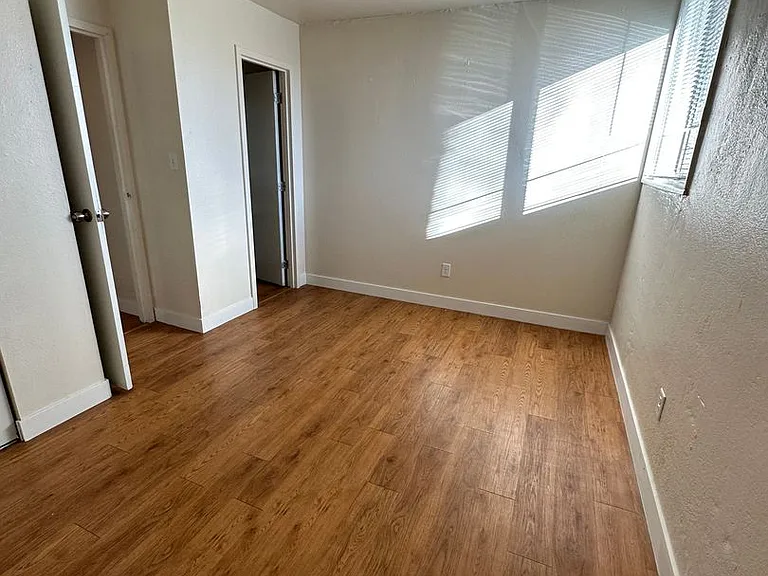 NShields636 (KC-LN-KB) — Photo 10