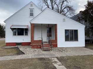 400 1st St W, Chokio, MN 56221