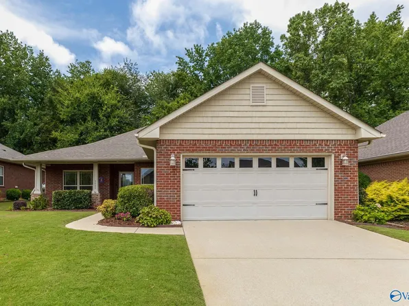 3002 Watchhill Dr, Owens Cross Roads, AL 35763