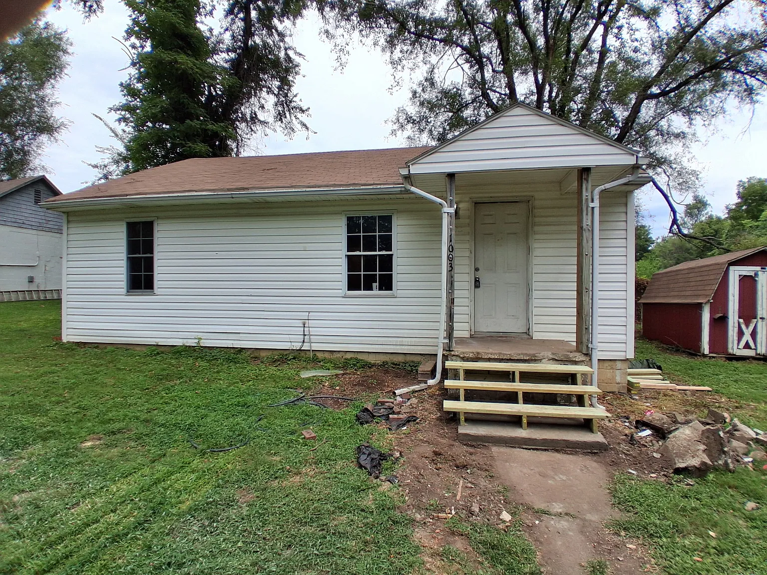 2 bed, 1000 sqft, $1,250 — Photo 1