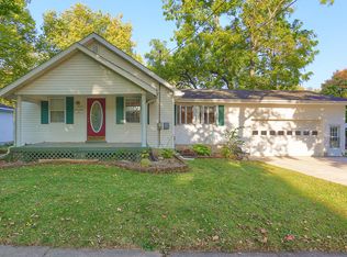 1020 N Walnut St, Monticello, IL 61856