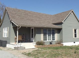 901 W Brewster Rd, Herrin, IL 62948