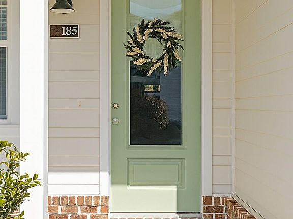 3rd image of 185 Chapman St