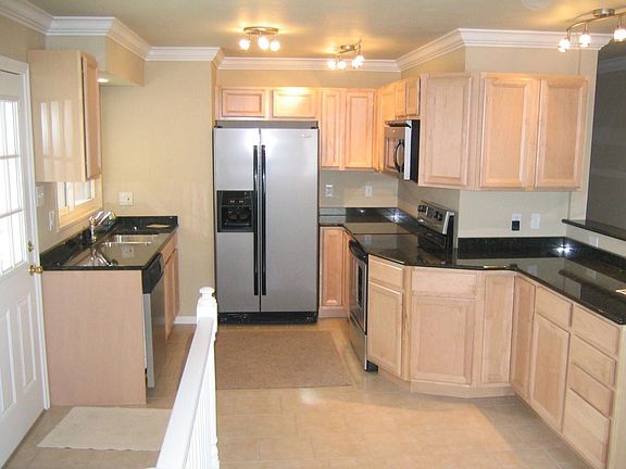 Kitchen with Maple and Granite