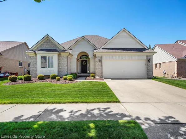 57295 Warwick Dr, Washington, MI 48094
