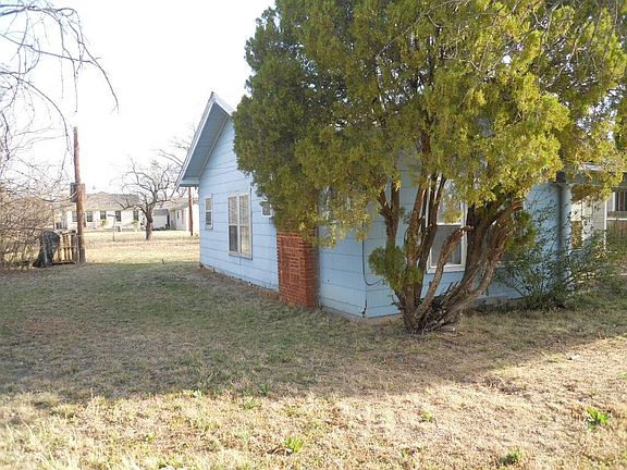 2nd image of 1025 Symonds Pl