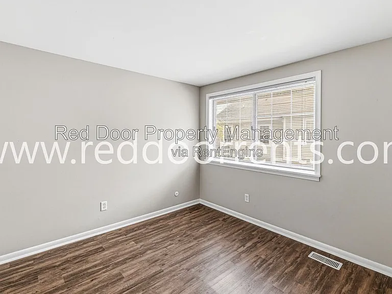 335 1st Ave NW #3 — Photo 16