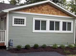 1955 Maxfield Rd, Hartland, MI 48353