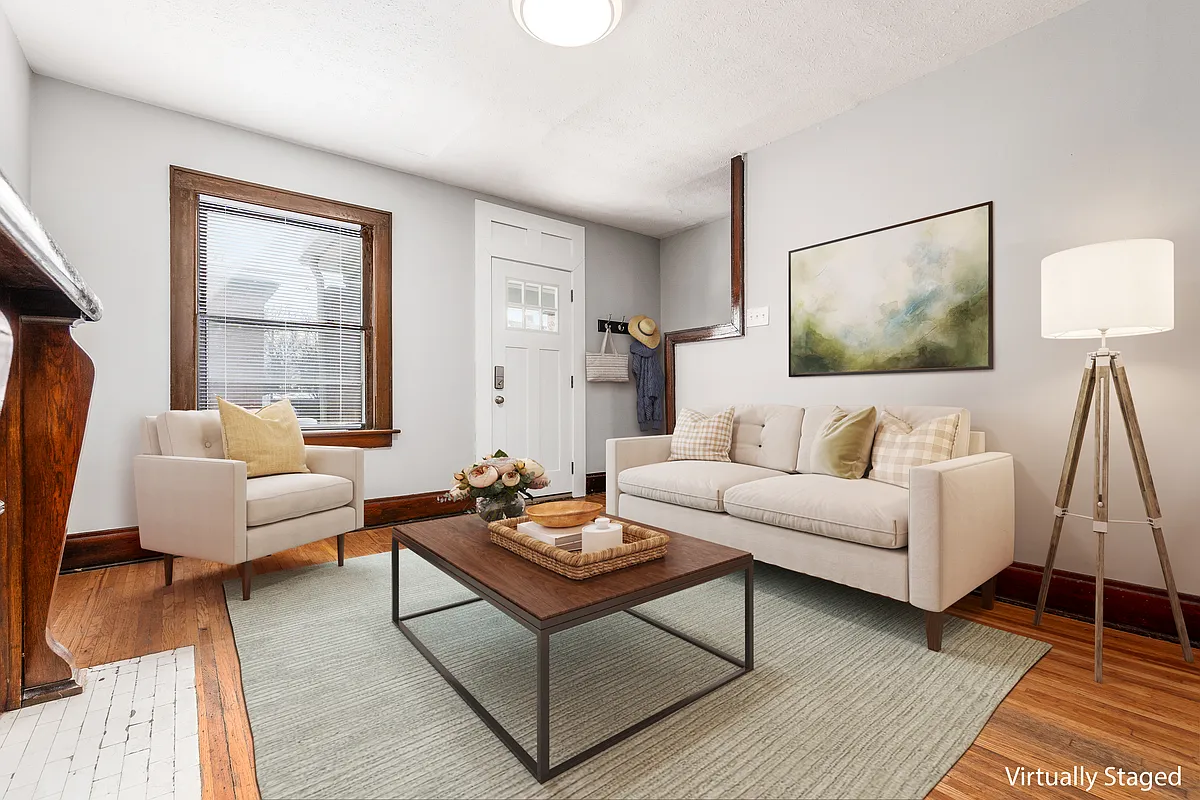 Building Photo - 52 W Kossuth St #52