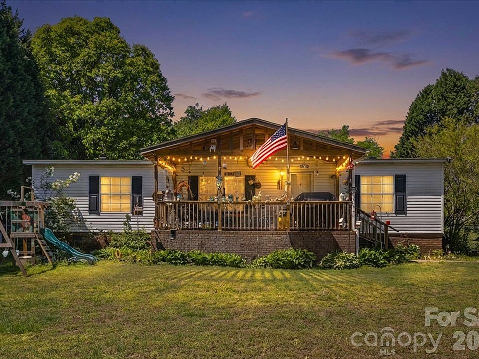 1st image of 130 Hunterpond Ln