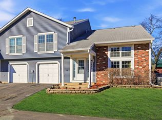 345 Redwing Dr, Bolingbrook, IL 60440