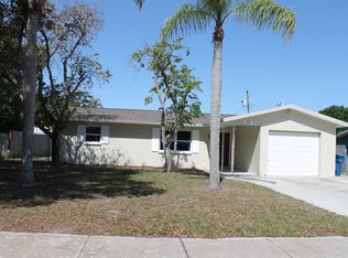 962 Nolan Dr, Largo, FL 33770