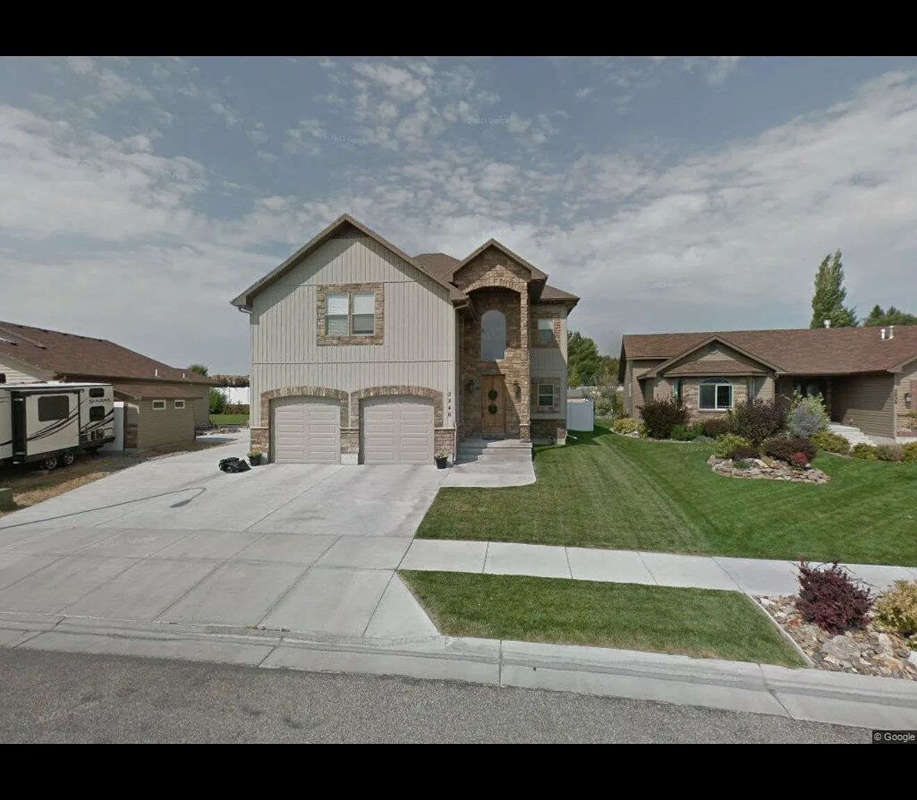 4 bed, 3357 sqft, $2,950 — Photo 1