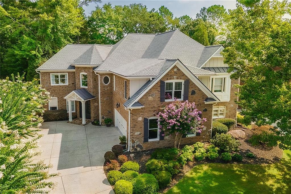 7882 Stratford Ln, Sandy Springs, GA 30350 Zillow