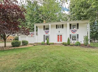1022 Colony Dr, Highland Heights, OH