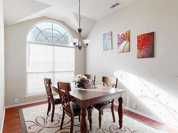 4th image of 8421 Mesa Verde Dr