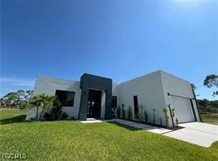 2716 NW 22nd St, Cape Coral, FL 33993