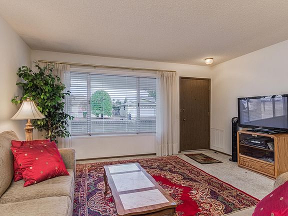2nd image of 17610 N Jasmine Dr