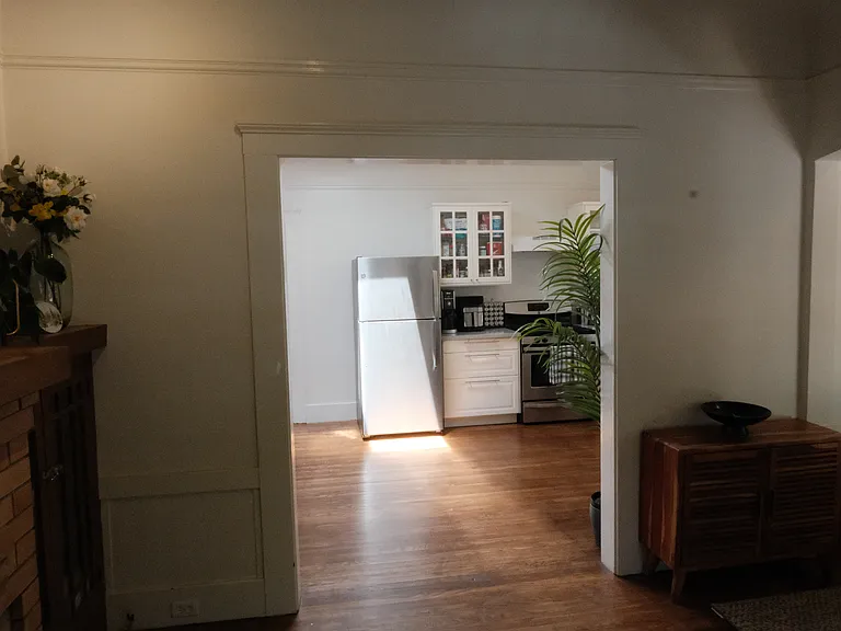 106 Treanor St — Photo 8