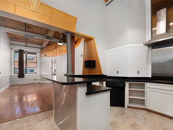 5th image of 1117 Douglas Ave #498