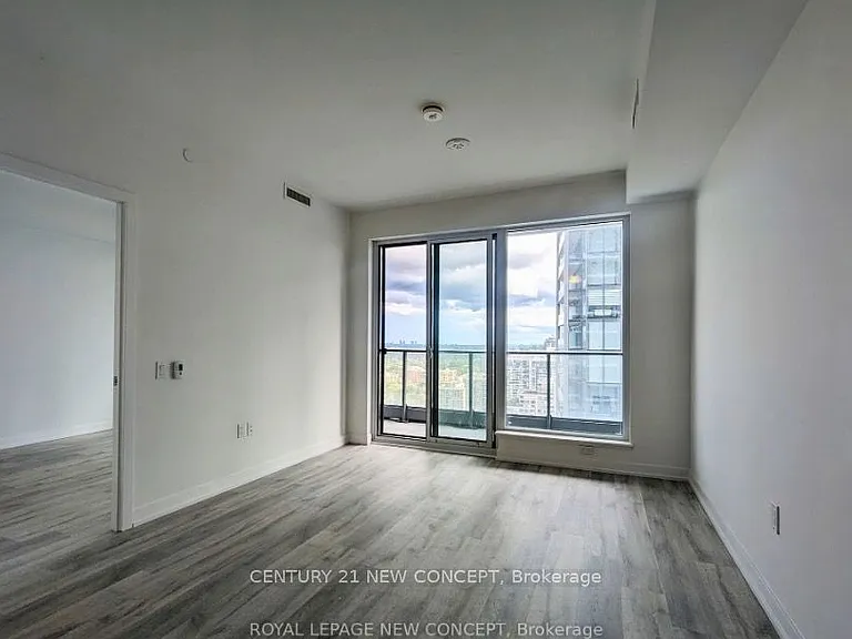 7 Golden Lion Hts #2605 — Photo 3