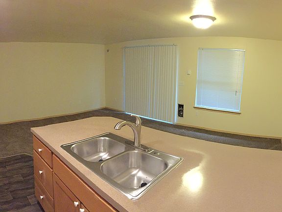 4th image of 4036 S Warner St