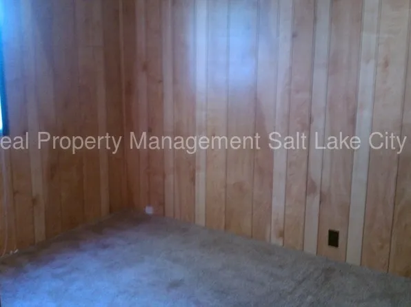 1246 W Councilmen Cir, Woods Cross, UT 84087