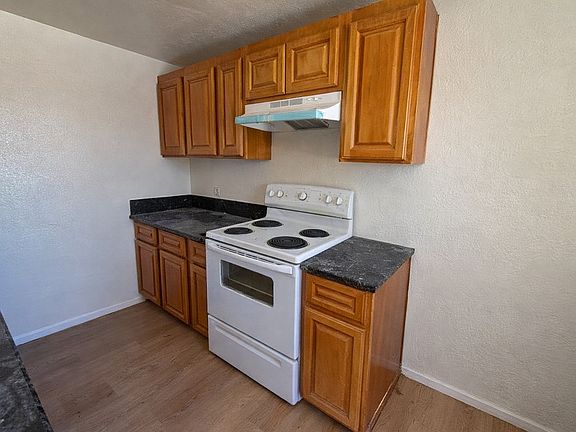 3rd image of 2583 Ulric St #6