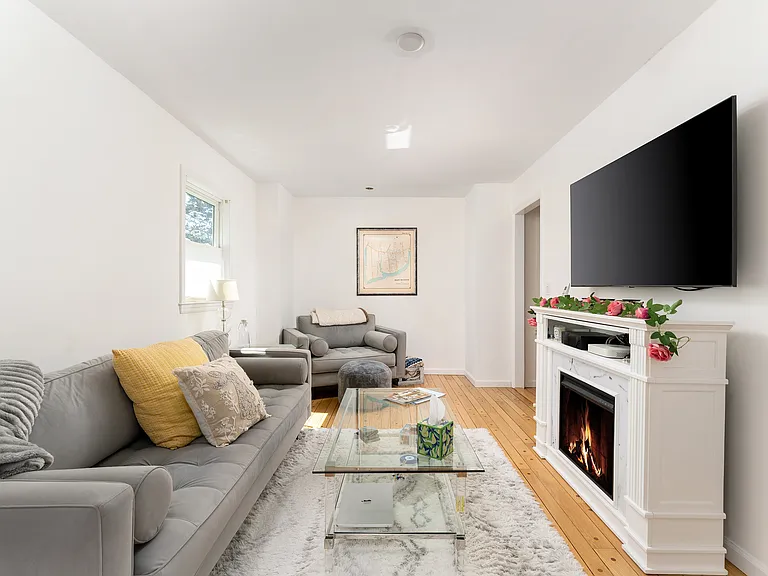 22 W End Ave — Photo 13