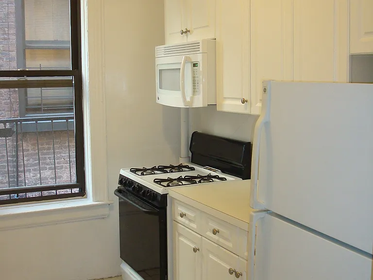 229 W 101st St #5A — Photo 5