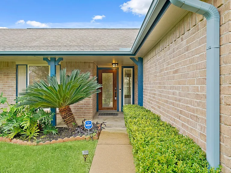 19211 Haystream Dr — Photo 25