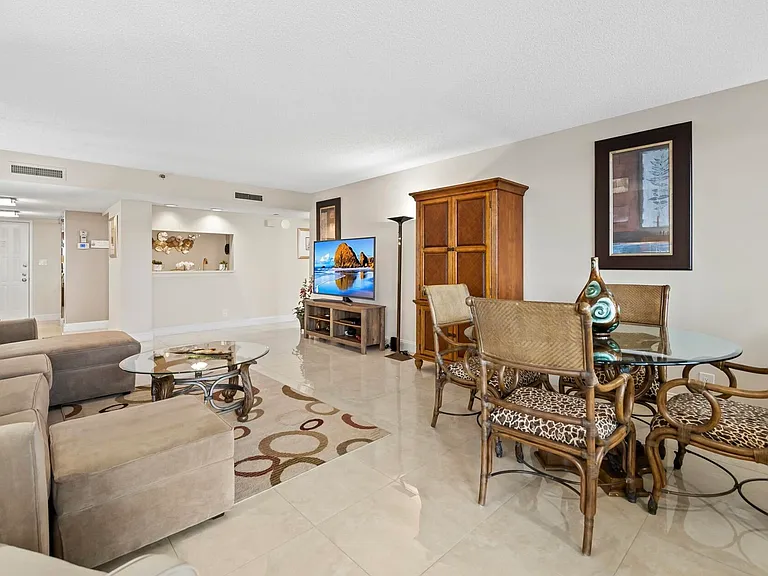 3420 S Ocean Blvd #8W — Photo 8