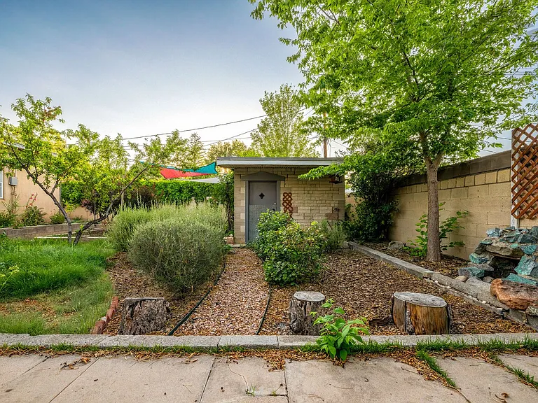 1814 Tewa Rd — Photo 4