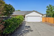 NE 82nd Cir-S1208-001.jpg