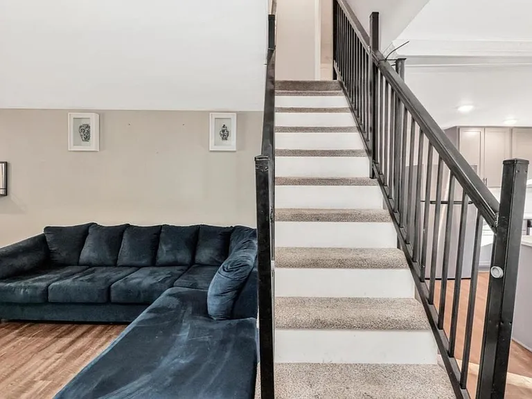 620 Waverly St — Photo 5