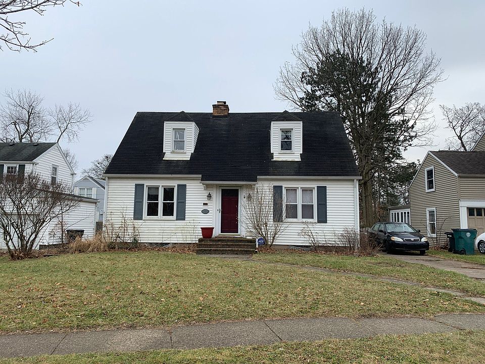1st image of 824 Chittenden Dr