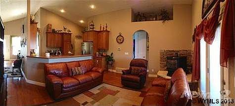 2nd image of 216 Chardonnay Ln