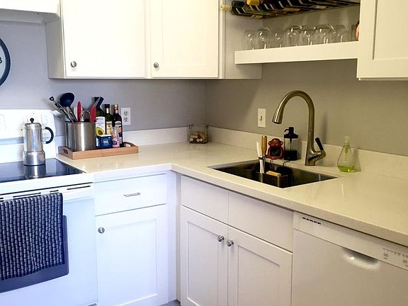 Recently updated kitchen with new appliances
